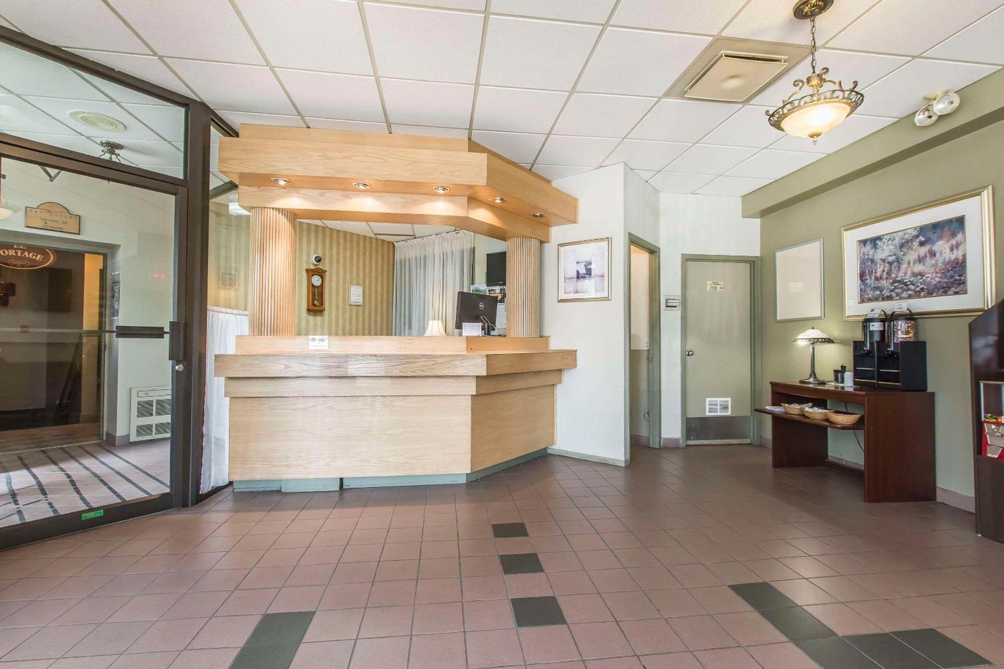 Hotel Quality & Sherbrooke